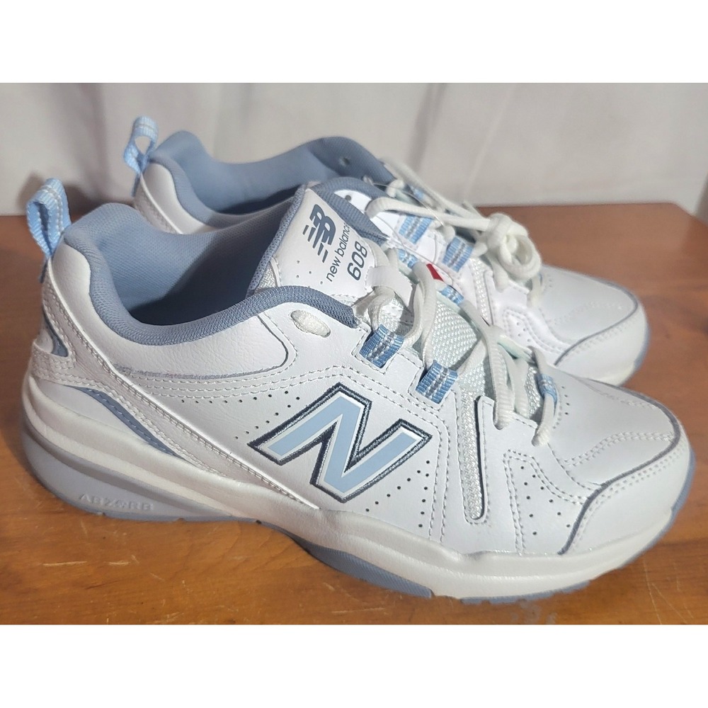 NWT New Balance 608 V5 Training Shoes Women's Size 7.5 White/Blue WX608WB5 ~NEW